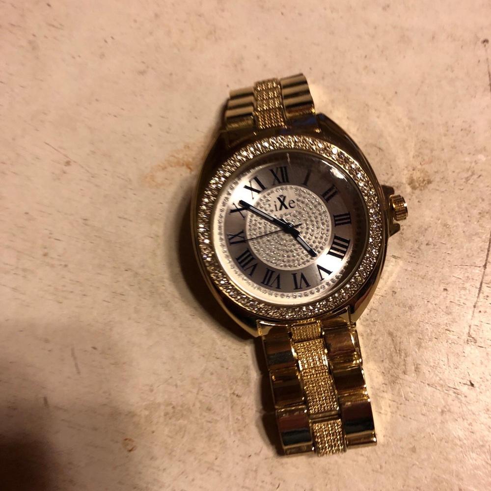 Ixe men’s stainless steel watch